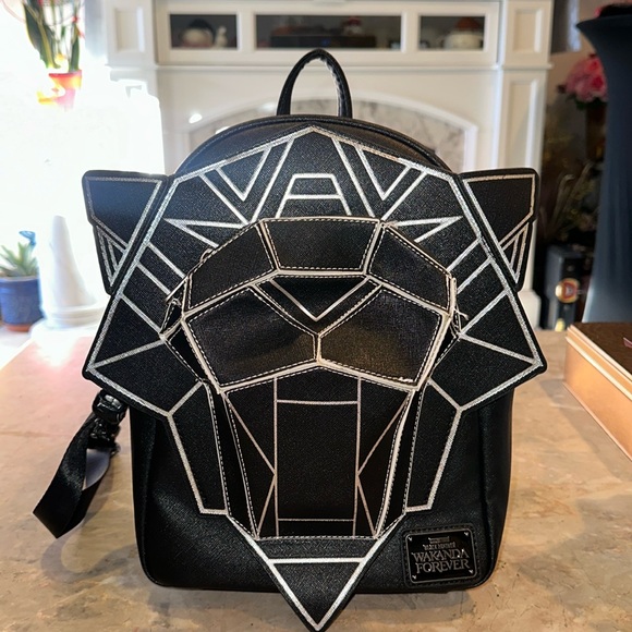 Loungefly Wakanda Forever Backpack - Picture 1 of 7